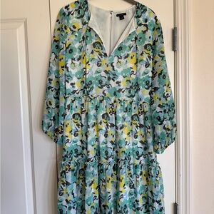 Ann Taylor Floral 3/4 Sleeve Dress in Green, Yellow, white and black size 4